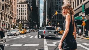 Taylor Swift in New York City looking at traffic lights? 